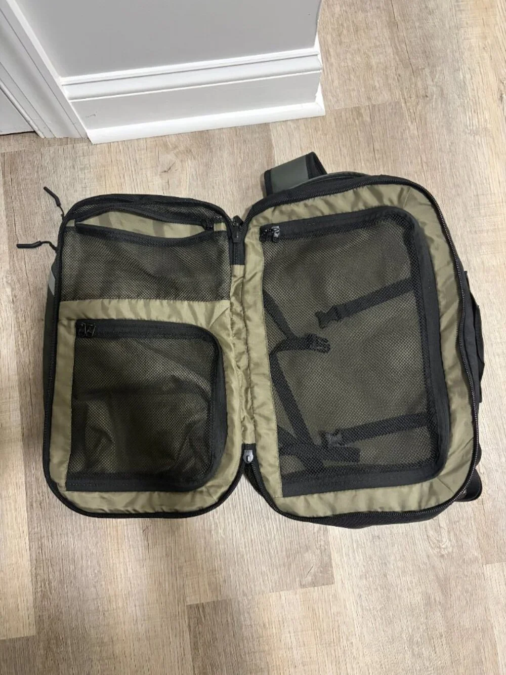 The Island Hopper Travel Backpack 28L